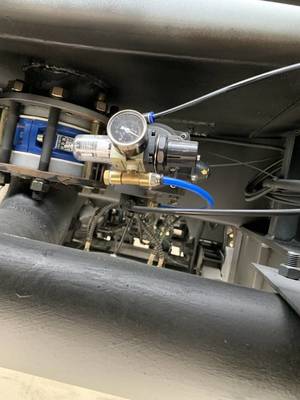 洗井液罐車(chē) 29立方罐式運(yùn)輸車(chē) 普貨鋼襯塑凈水劑罐車(chē)制造工廠